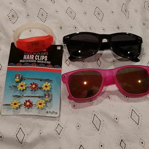 Fun Accessory Set - Picture 1 of 2